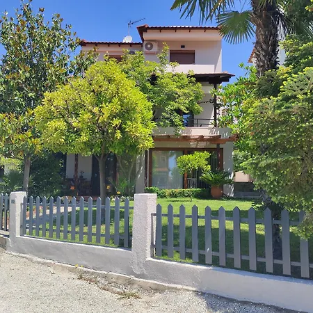 Magnolia Holiday home Palaiontsiflikion